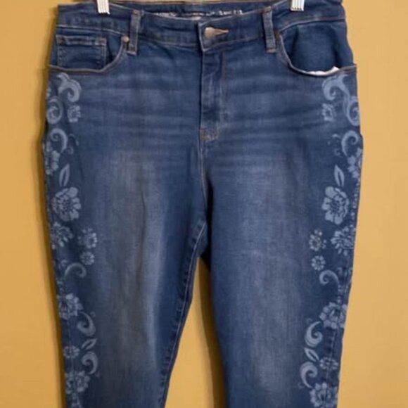 Chicos Jeans with Blue Accents - Picture 1 of 2